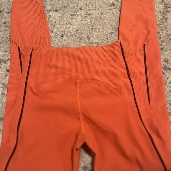 Women’s size 4, Zyia active leggings, burnt orange, ribbed, NWOT - Picture 4 of 4